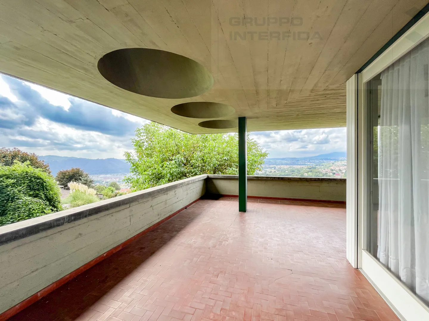 VILLA CONTEMPORANEA CON PISCINA - Foto 12 di 29