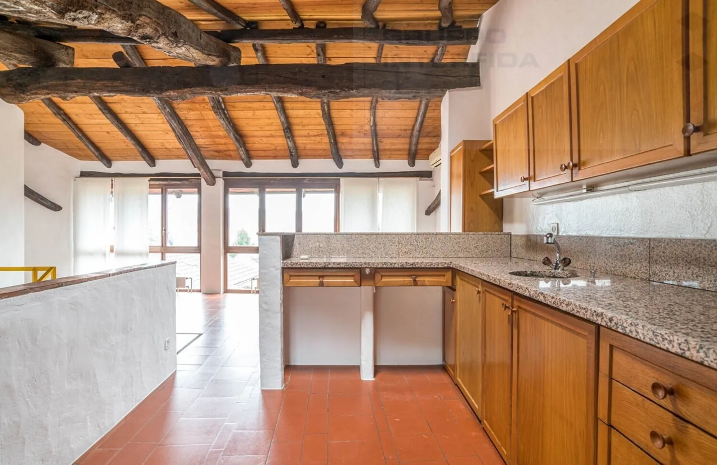 Maison fascinante de 5,5 pièces rénovée - Photo 14 sur 15