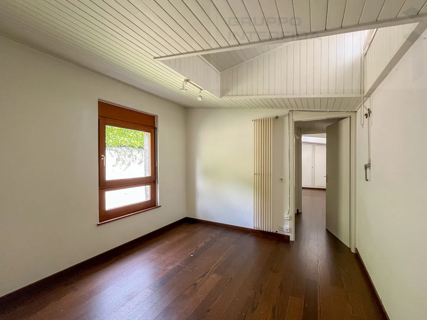 VILLA CONTEMPORANEA CON PISCINA - Foto 16 di 29