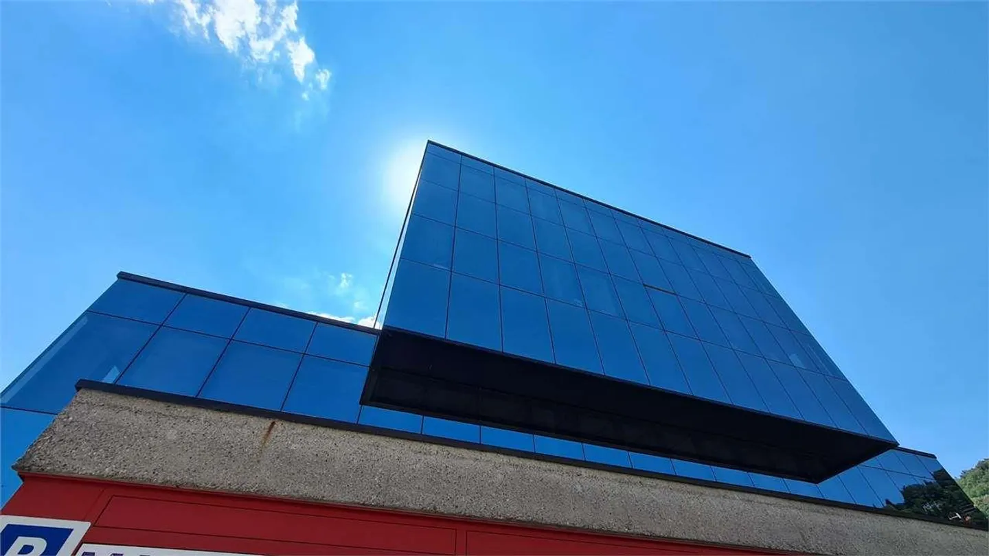LUGANO: prestigöses neues Büro in modernem Gebäude - Foto 1 von 10