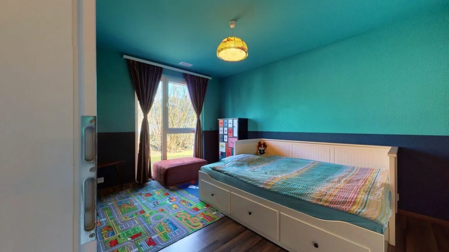 Stylish 4.5-room garden apartment with parking space and outdoor storage - Photo 10 of 12