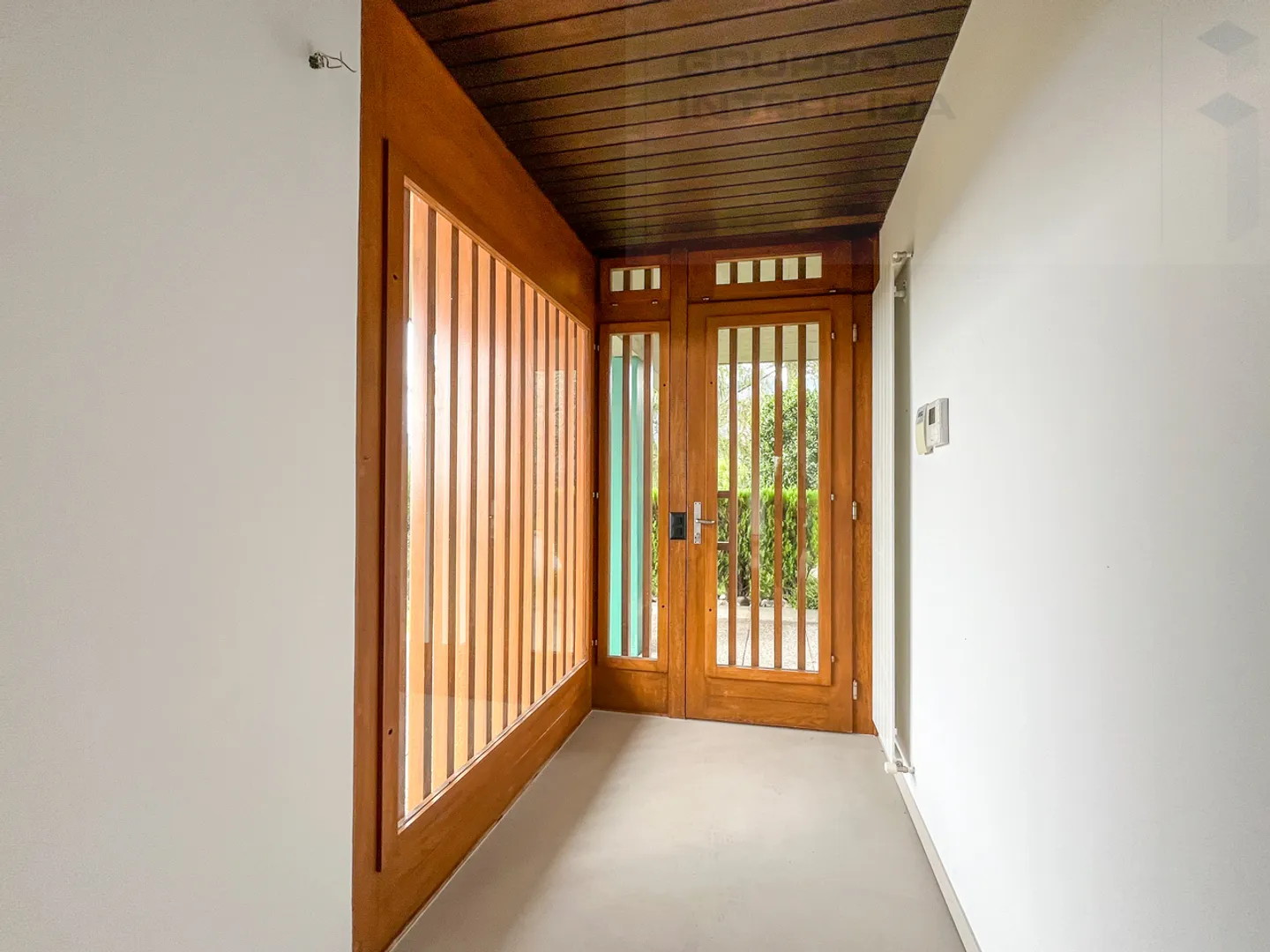 VILLA CONTEMPORANEA CON PISCINA - Foto 20 di 29