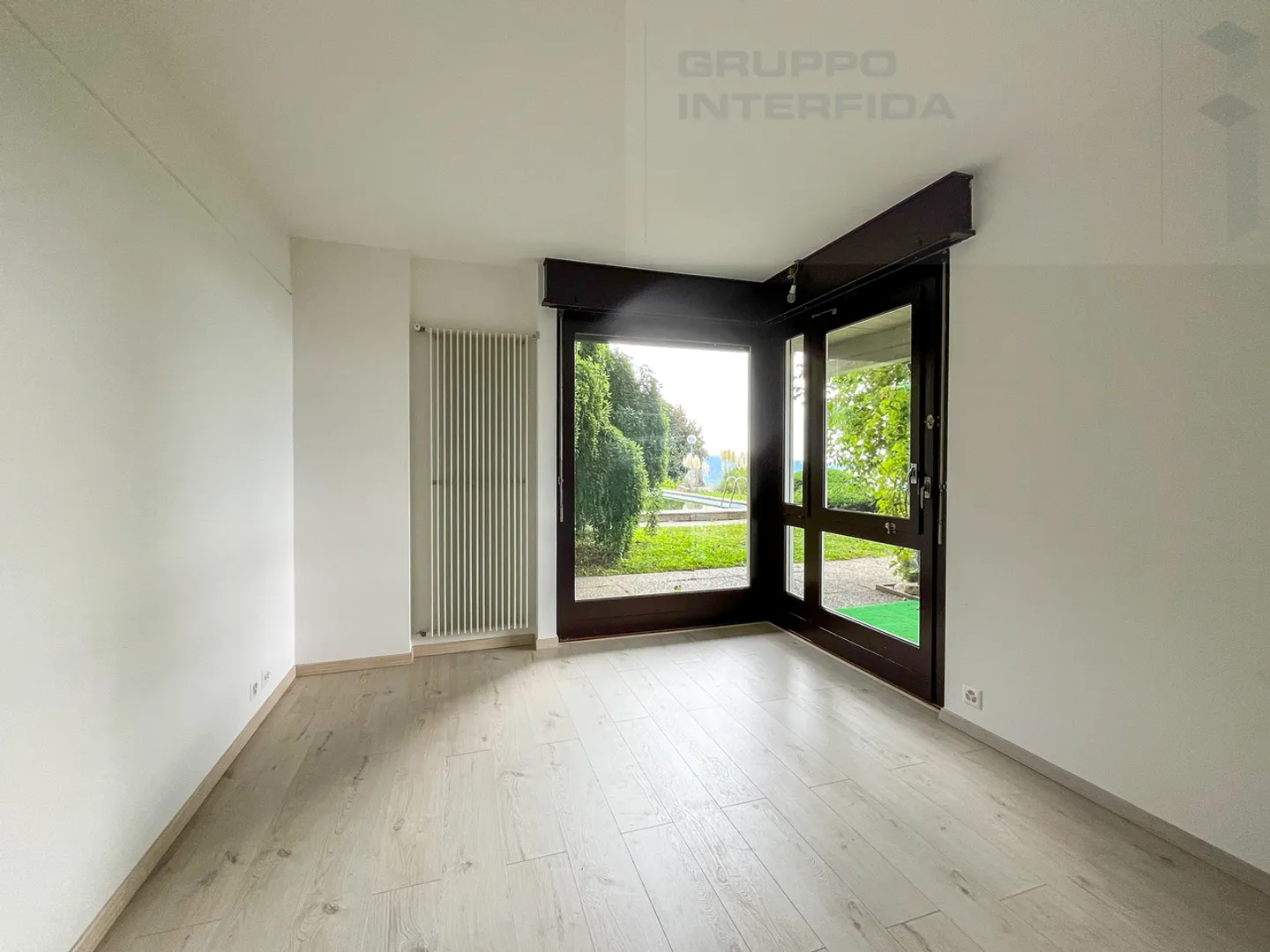 VILLA CONTEMPORANEA CON PISCINA - Foto 21 di 29