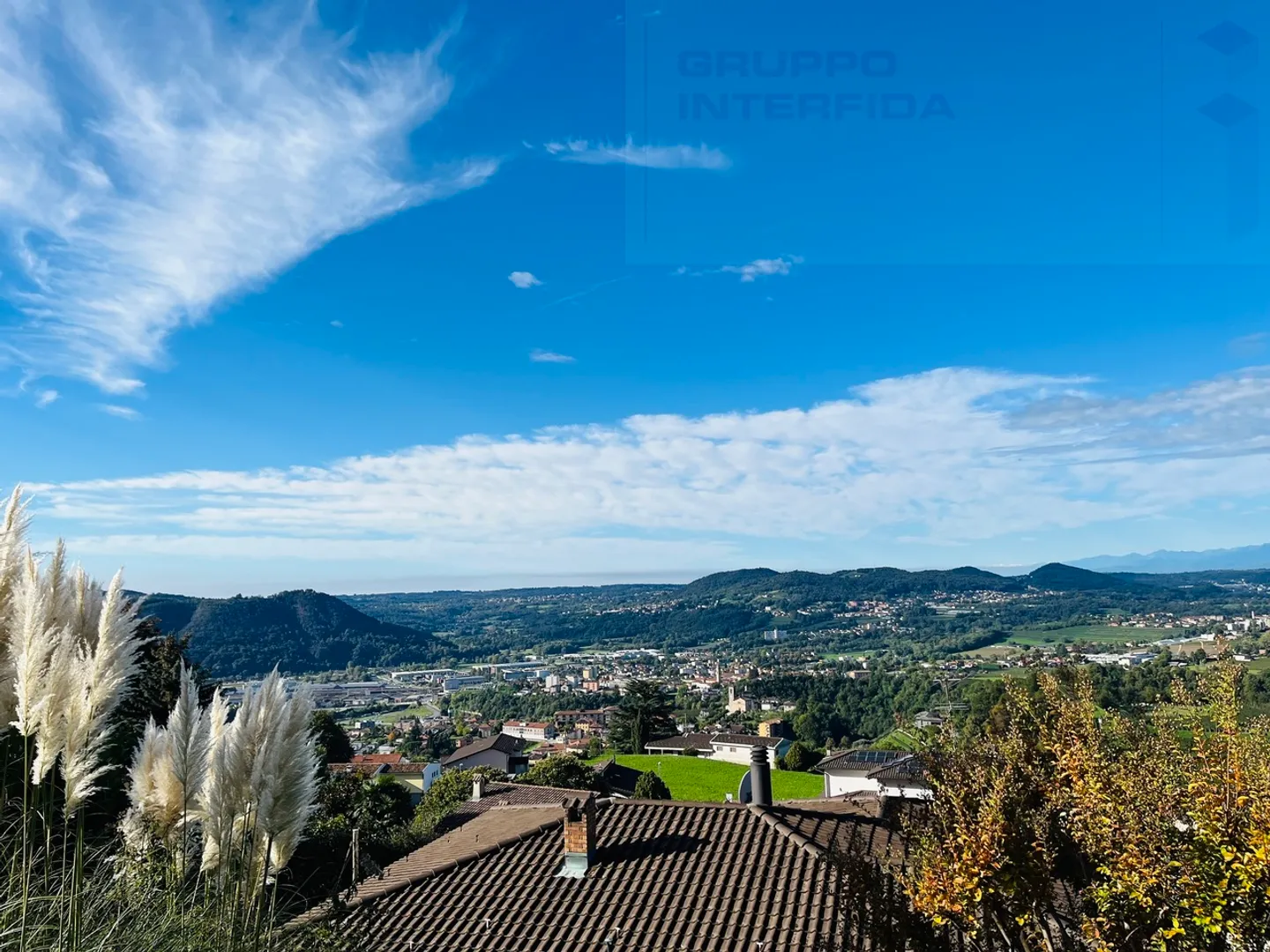 VILLA CONTEMPORANEA CON PISCINA - Foto 28 di 29