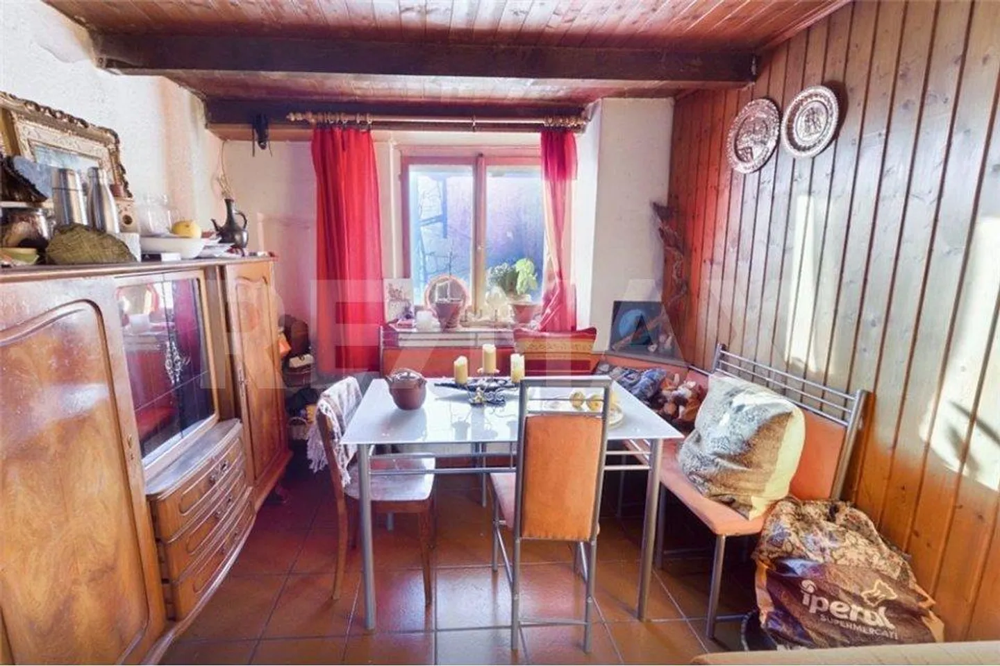 Rustic in Capriasca - Authenticity among Woods and Unique Landscapes - Photo 3 of 13