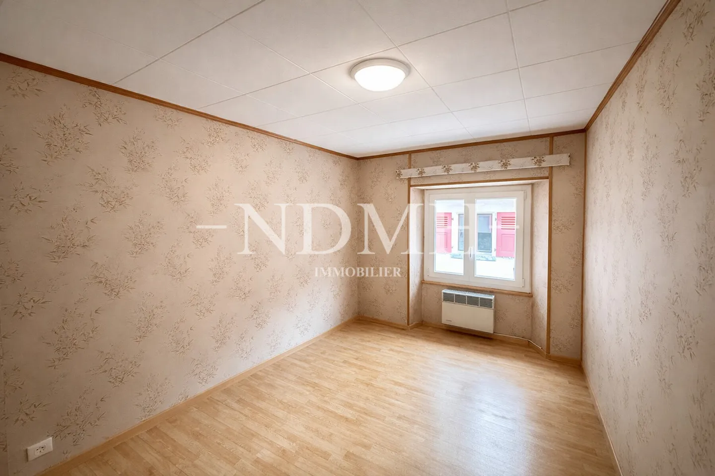 Spacious 4.5-room apartment in the heart of the village - Photo 6 of 8