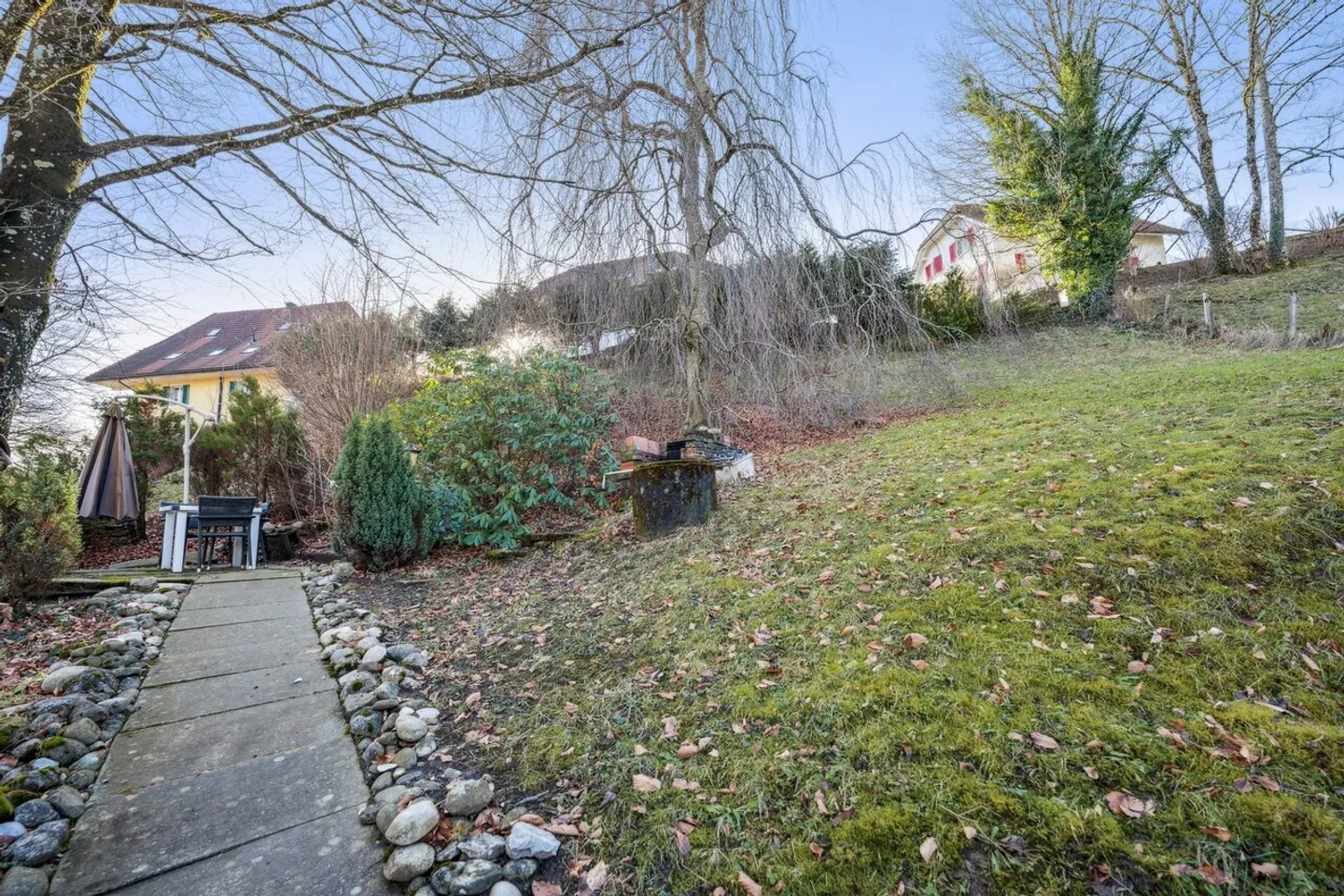 Proprietà residenziale/commerciale con appezzamento di terreno associato - Foto 6 di 9
