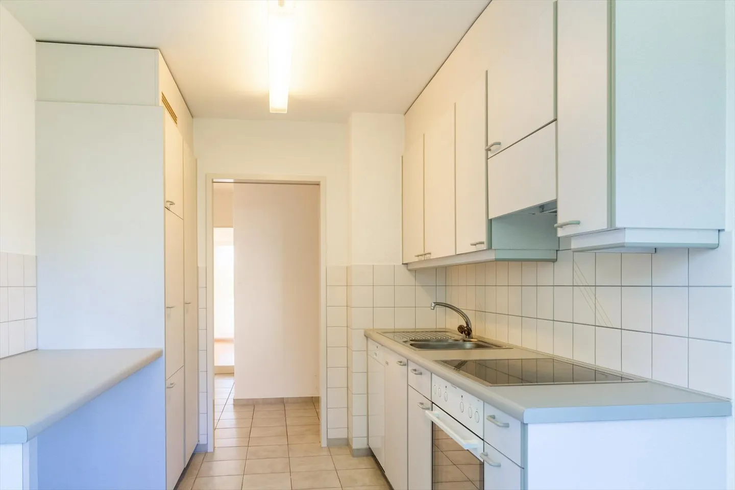 Apartment for rent - Photo 3 of 7