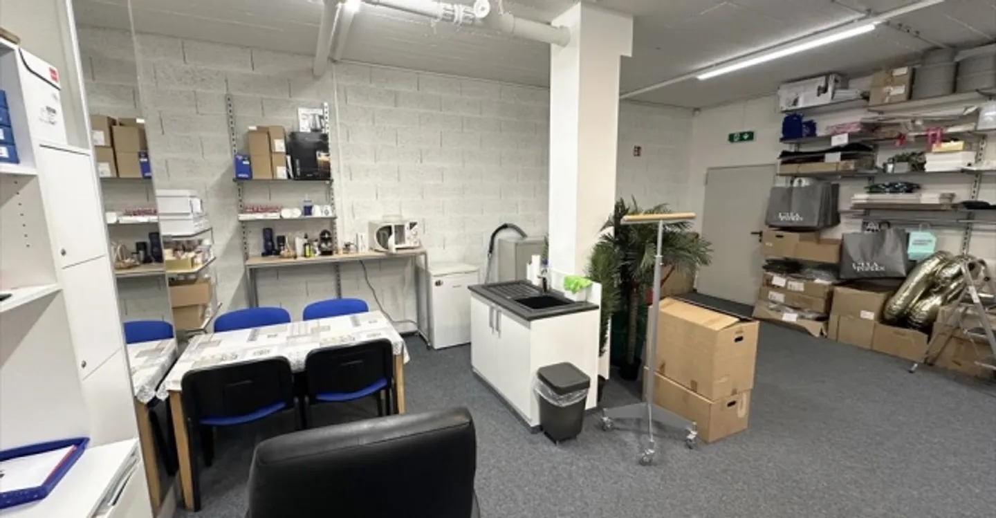 Spazio di archiviazione in affitto - Foto 7 di 9