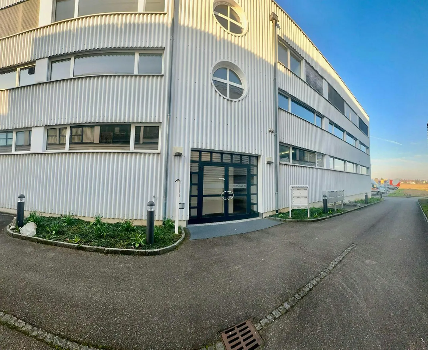 Façonnez votre avenir : Bureaux et espaces commerciaux de premier choix à Allschwil - Photo 1 sur 13