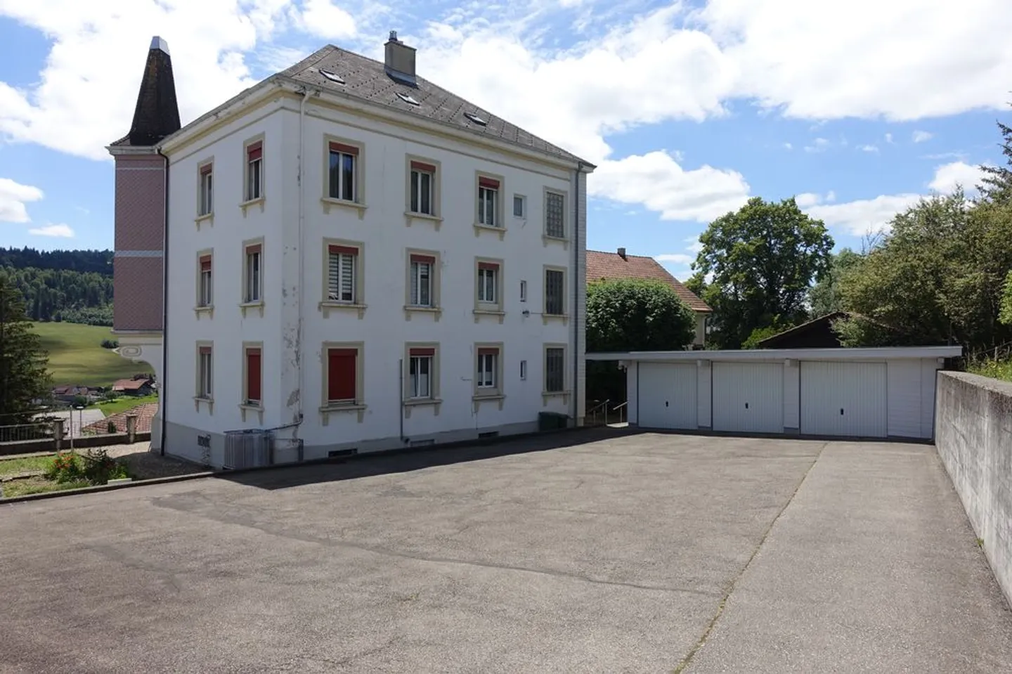 Tramelan - Edificio in affitto con 3 appartamenti + garage triplo - Foto 3 di 17
