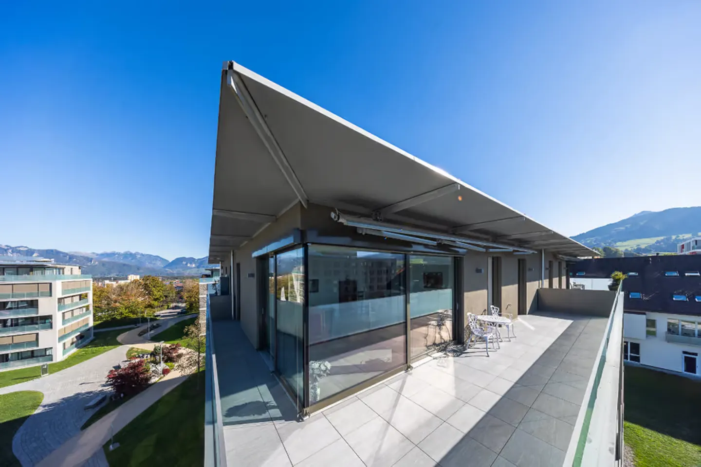 Penthouse de Luxe avec Vue Époustouflante - Photo 4 sur 13