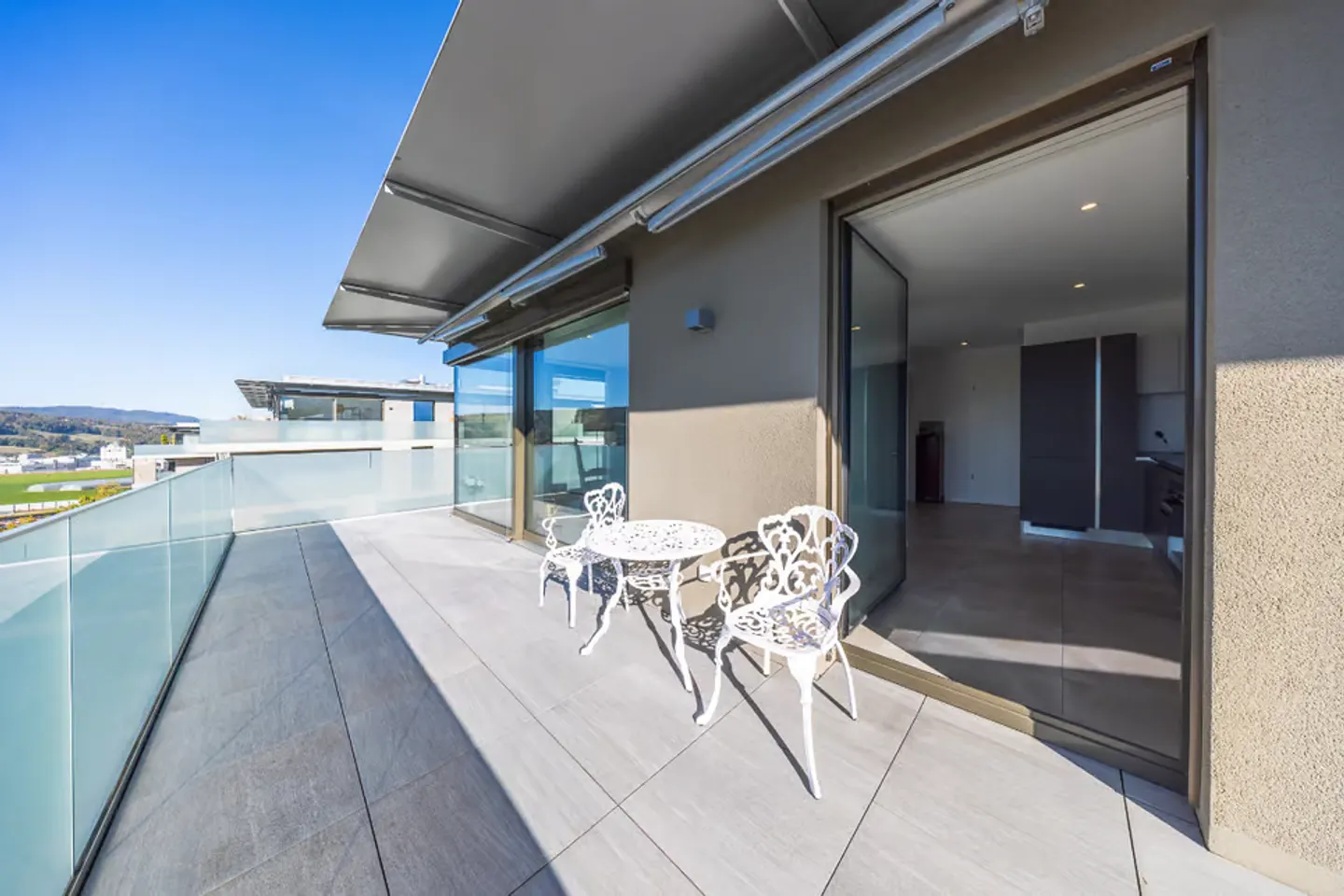 Penthouse de Luxe avec Vue Époustouflante - Photo 6 sur 13
