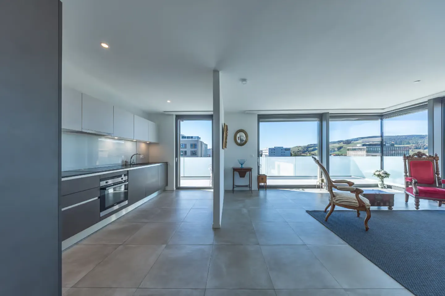 Penthouse de Luxe avec Vue Époustouflante - Photo 9 sur 13
