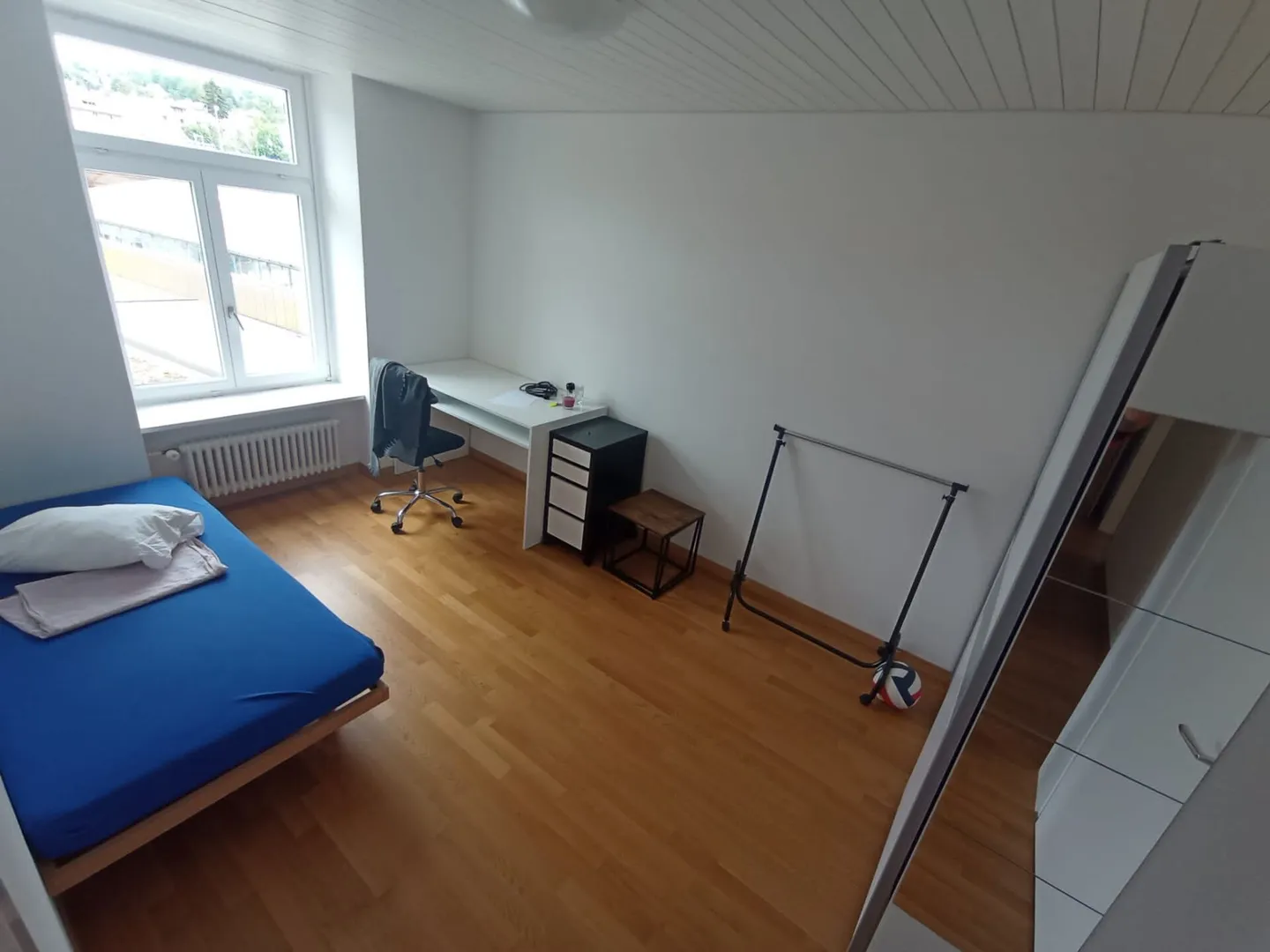 Super camera in condivisione, già arredata, nel quartiere di St.Fiden (EG re n.1) - Foto 1 di 5