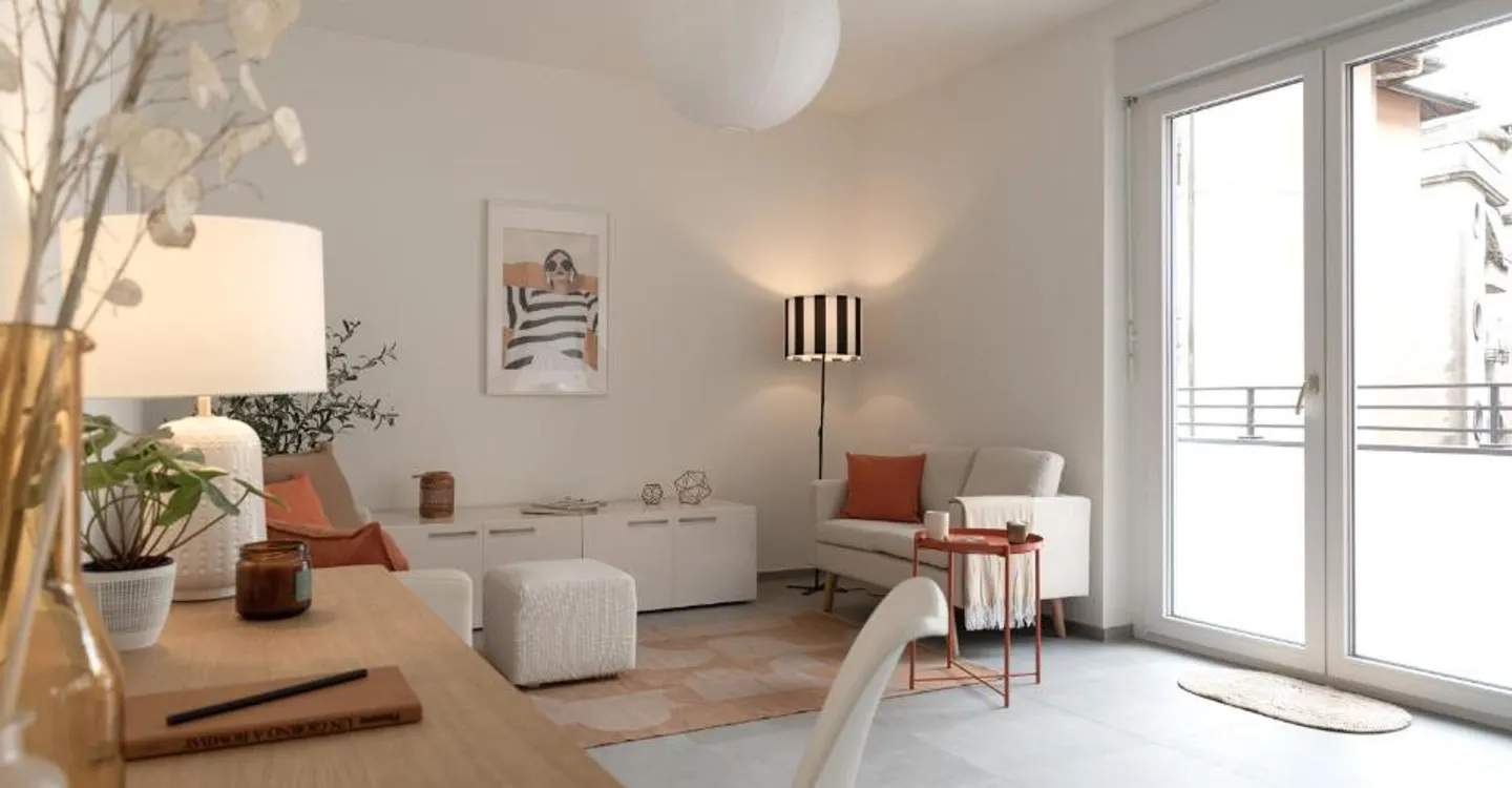 FOR RENT IN RECENTLY RENOVATED BUILDING - Photo 4 of 12