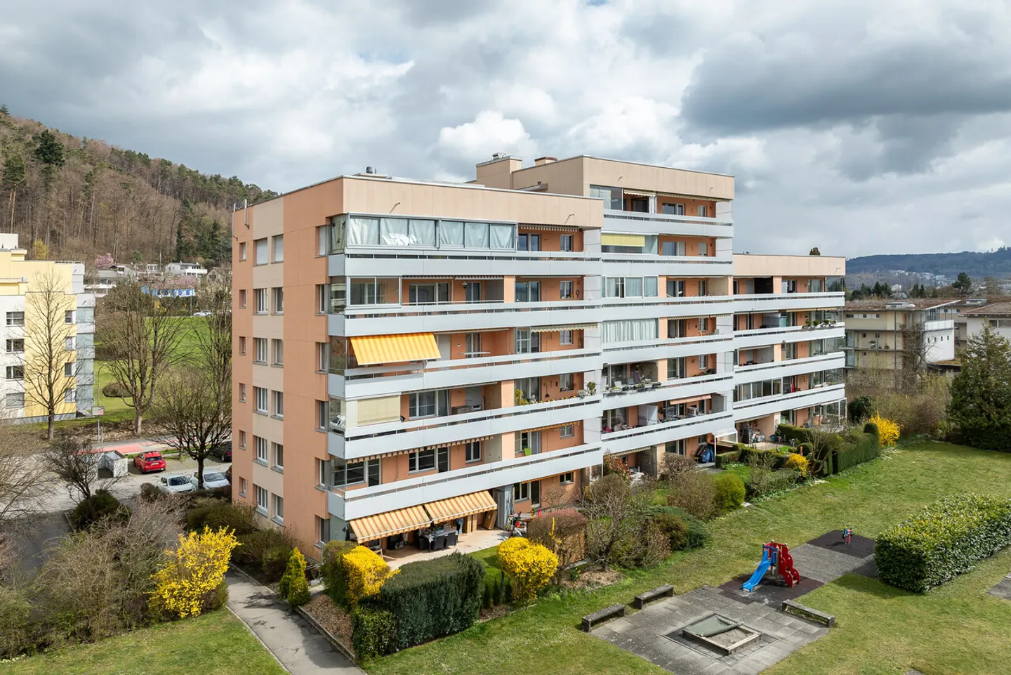 Spacious Apartment with Balcony - Photo 2 of 9