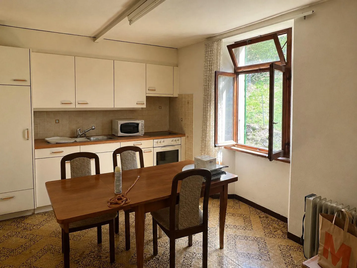 Characteristic property in rural area for renovation, consisting of 2/3 apartments - Photo 9 of 19