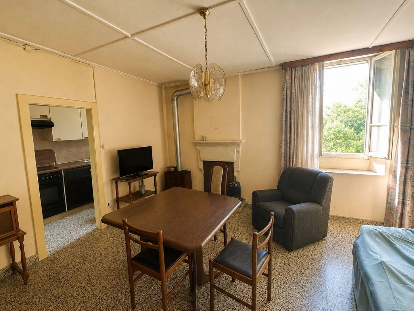 Characteristic property in rural area for renovation, consisting of 2/3 apartments - Photo 13 of 19