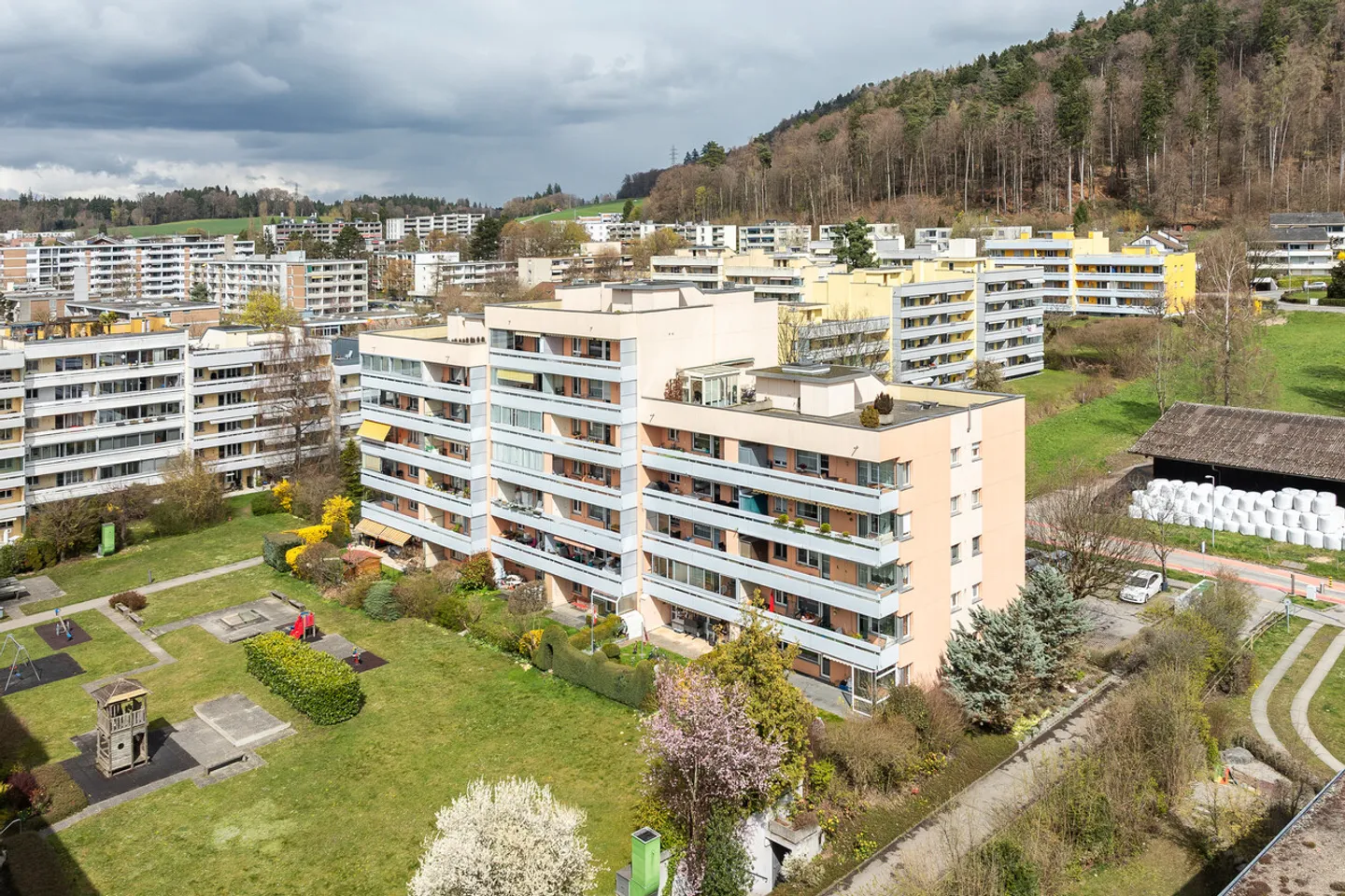 Spacious Apartment with Balcony - Photo 3 of 9