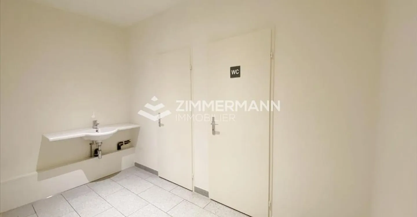 Spazio ufficio in affitto - Foto 4 di 12