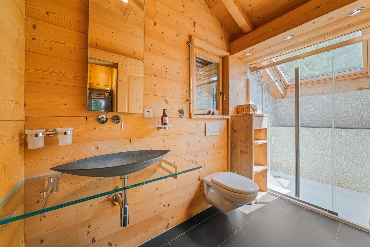 An Alpine Retreat in the Heart of Nature - Private Clearing & Alpine Living - Photo 8 of 13