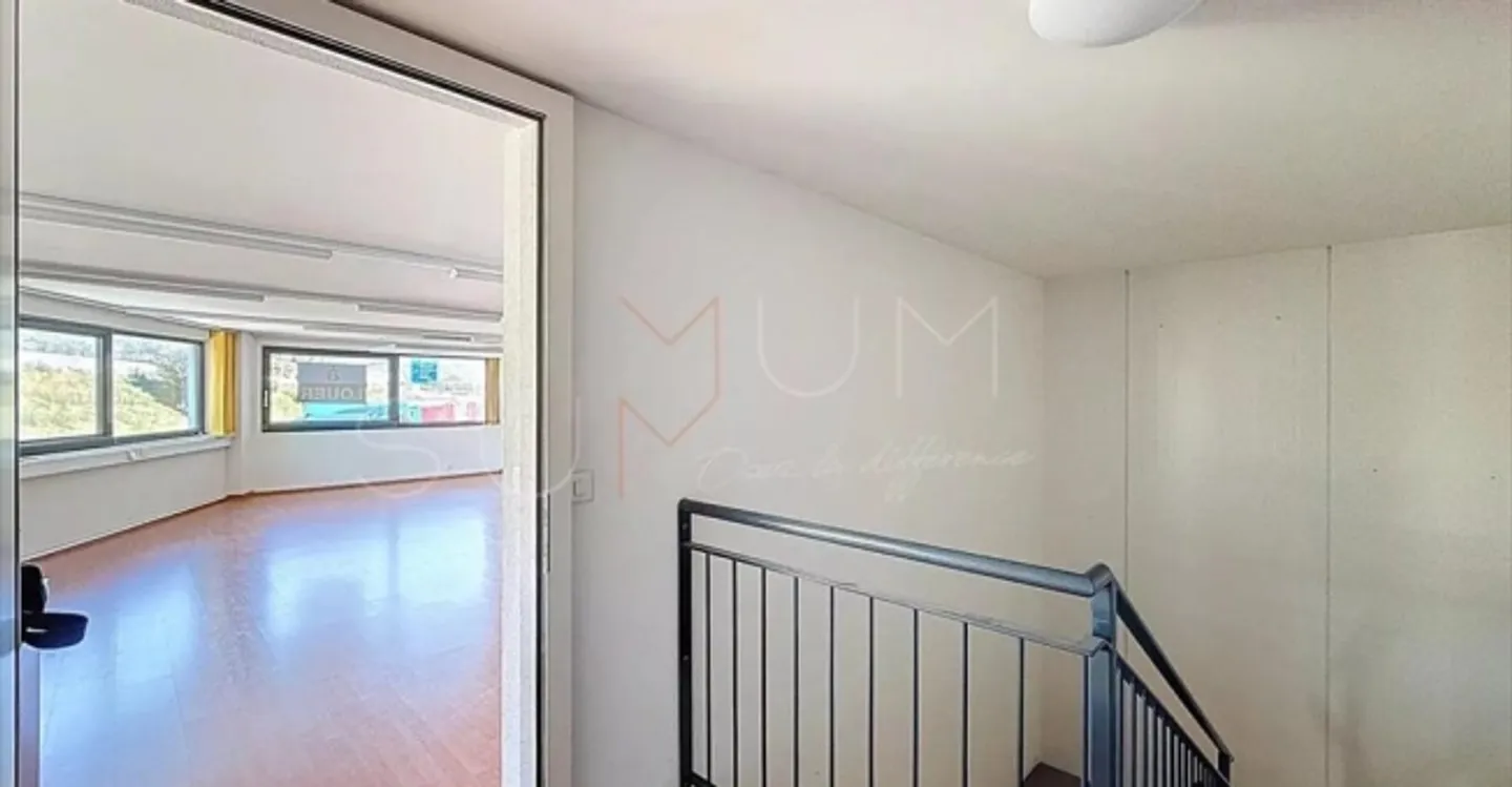 Office space for rent - Photo 2 of 7