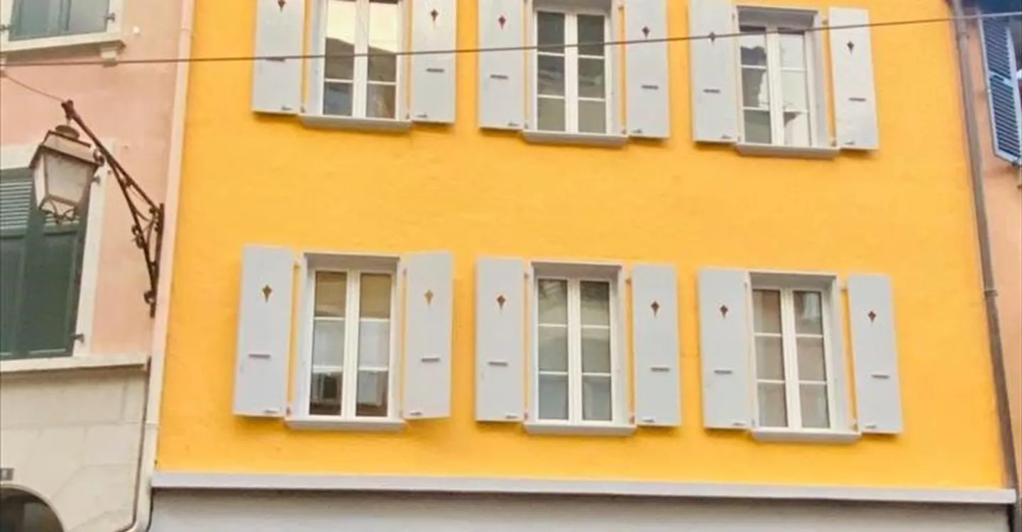 Edificio ad uso misto in affitto - Foto 2 di 2