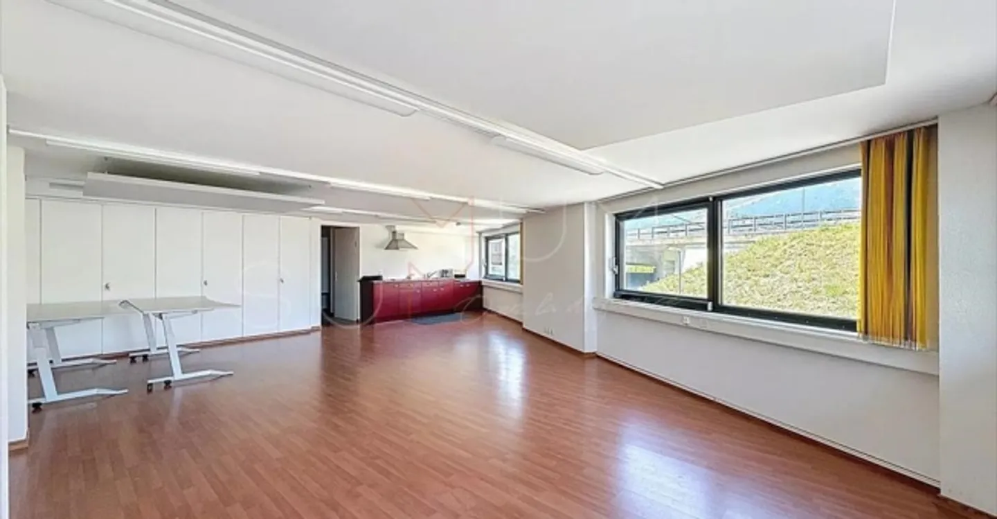 Office space for rent - Photo 4 of 7