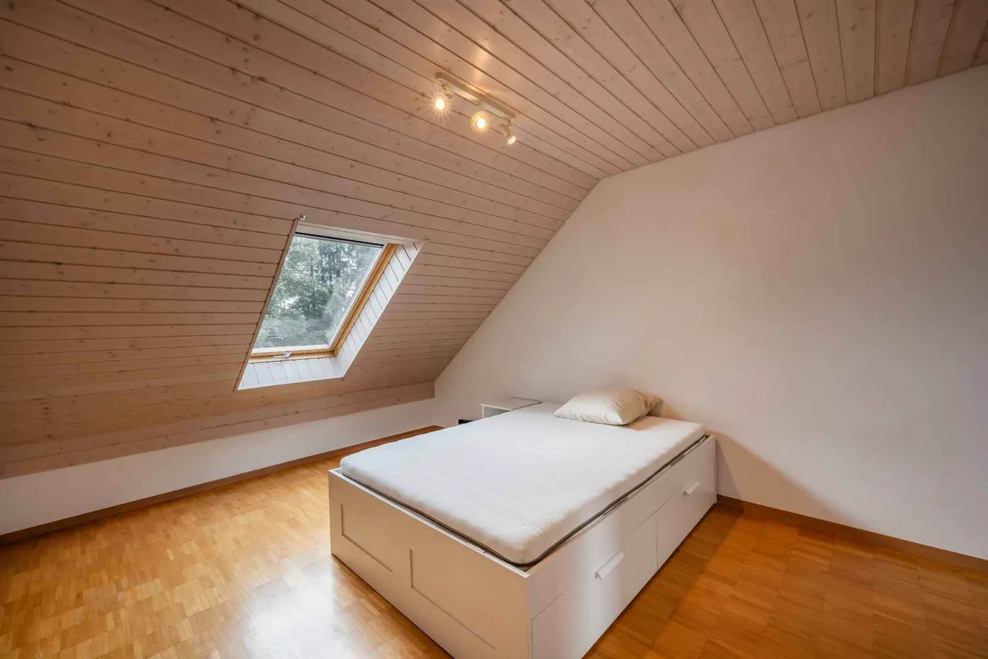 Appartement Duplex près de l'EHL - Photo 5 sur 13