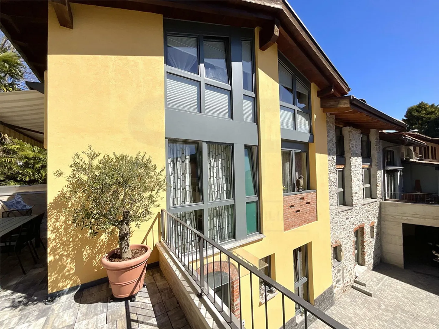 PURA / CASLANO - BEAUTIFUL OPPORTUNITY FOR 4.5 ROOMS - Photo 1 of 11