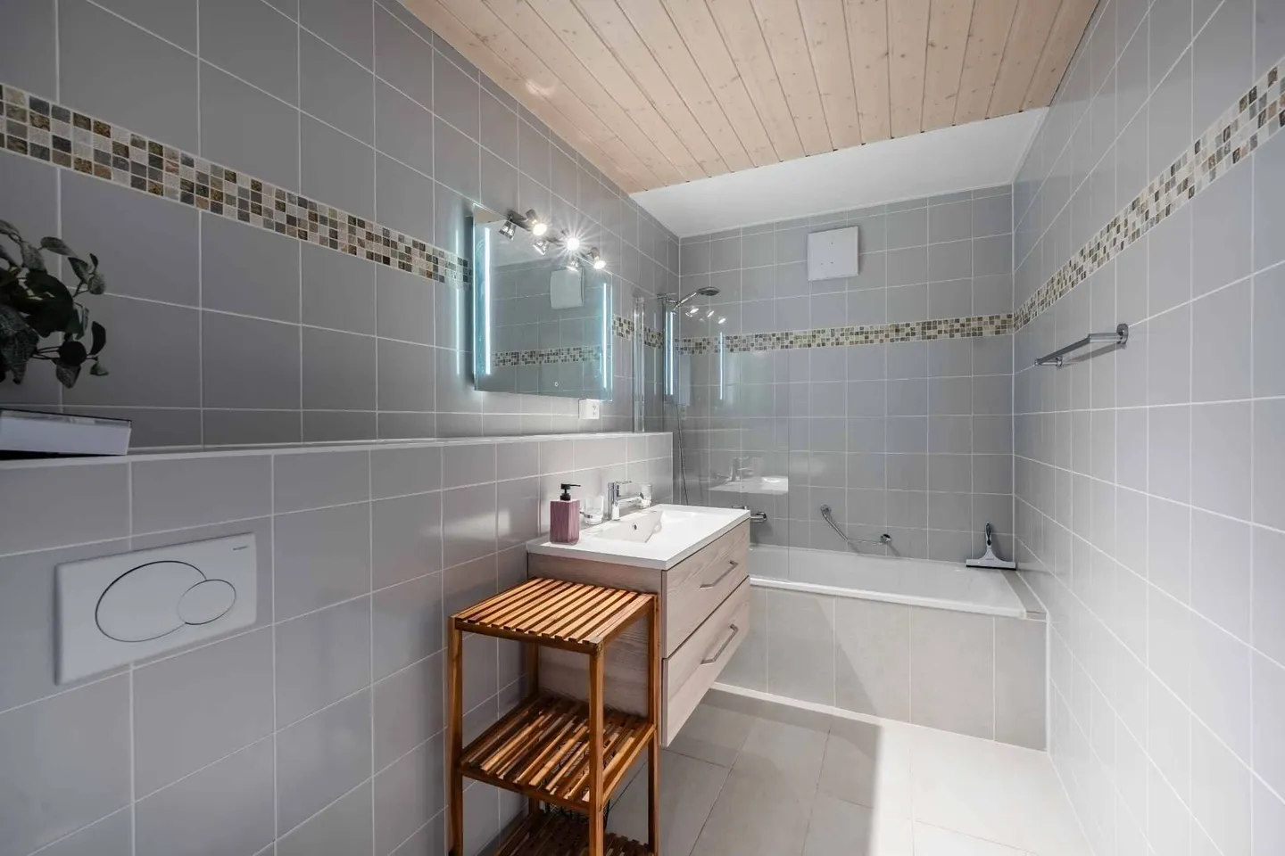 Appartement Duplex près de l'EHL - Photo 10 sur 13