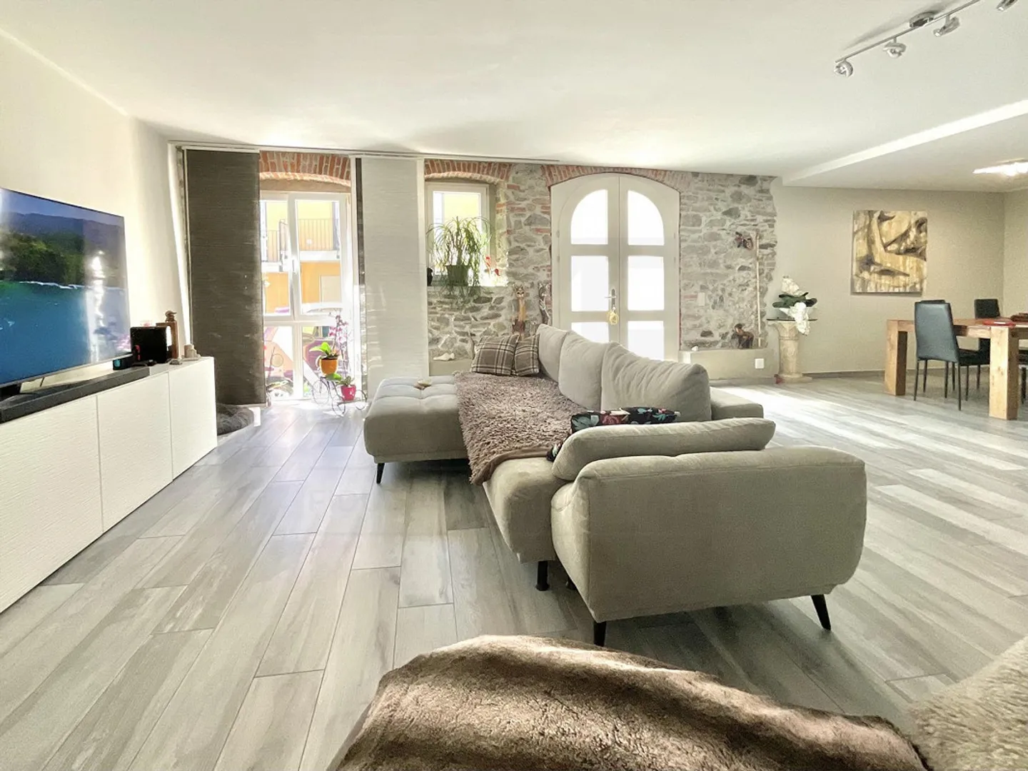 PURA / CASLANO - BEAUTIFUL OPPORTUNITY FOR 4.5 ROOMS - Photo 6 of 11