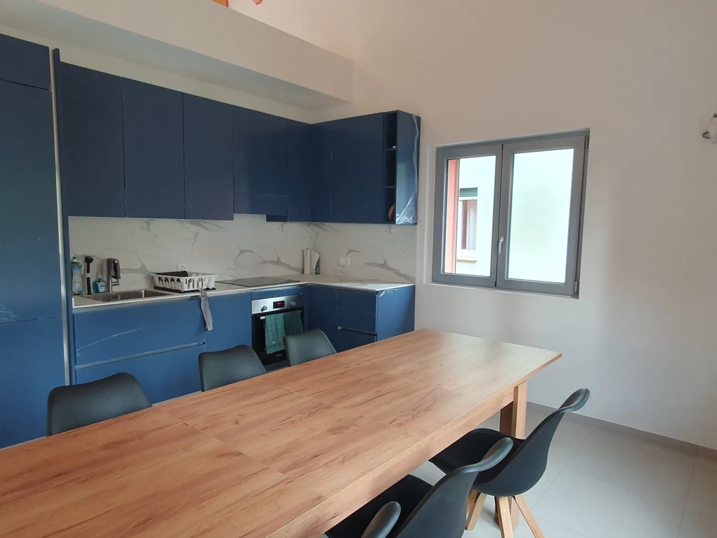 Viganello Room - 1 Room - Photo 1 of 7