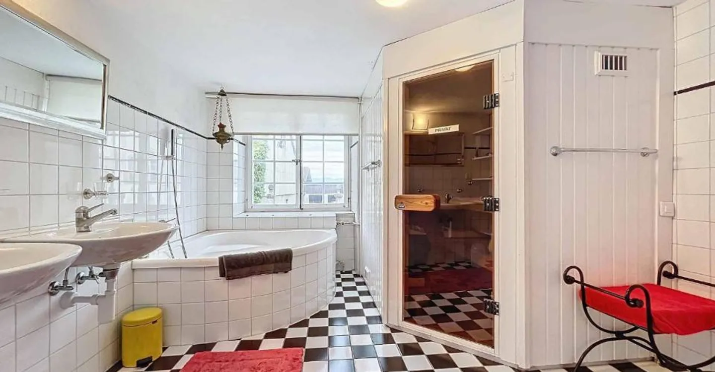 An exceptional estate steeped in history - A rare opportunity on the market! - Photo 9 of 10