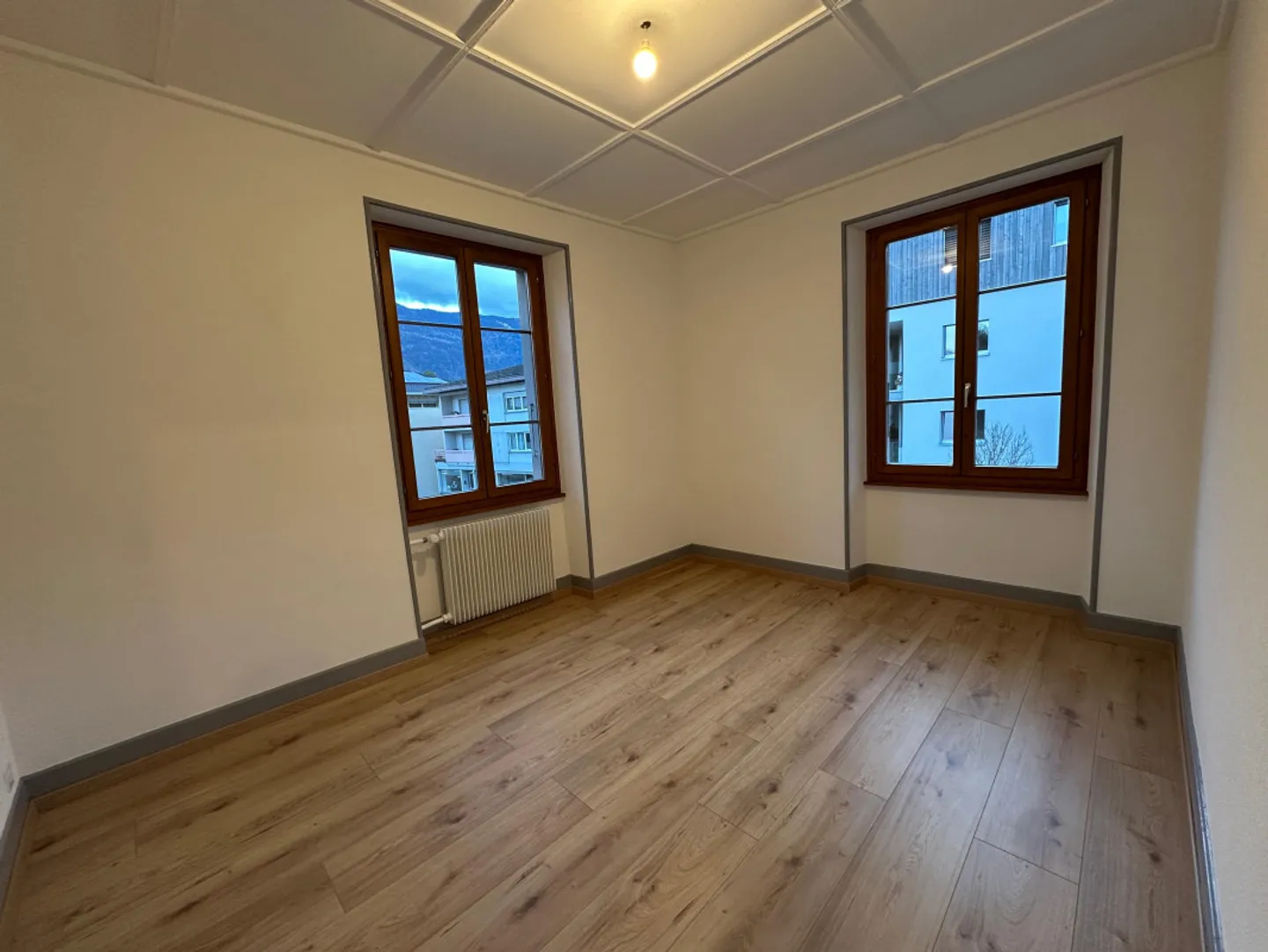 4.5-room apartment located in the center of Fully - Photo 2 of 5