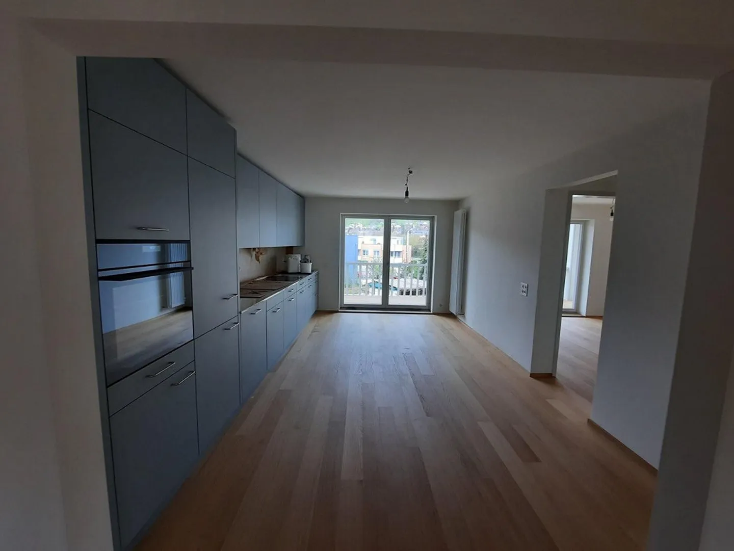 Stylish 3.5-room apartment for rent in Lausen - Photo 2 of 10