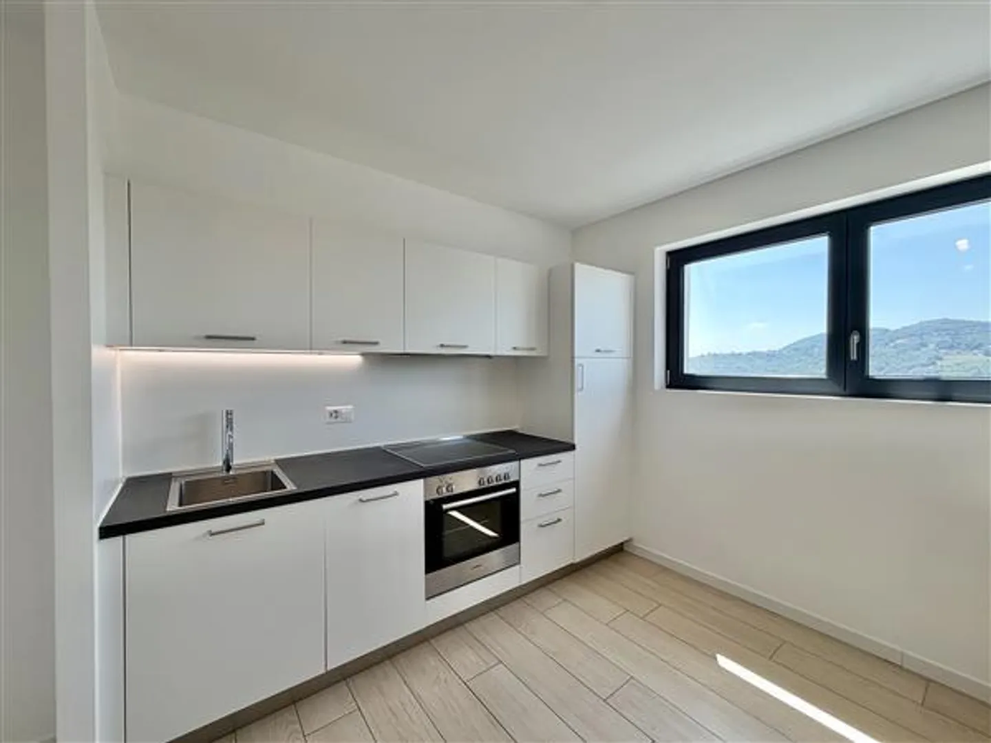 Balerna: 2.5-Room Apartment - Photo 4 of 10