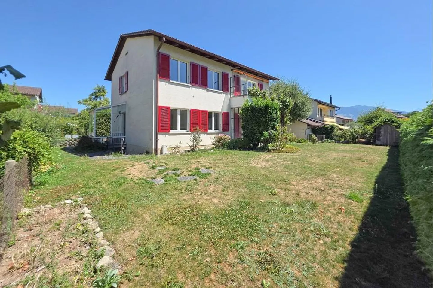 Una casa con prospettive - Casa bifamiliare in una zona residenziale privilegiata a Thun - Foto 1 di 13
