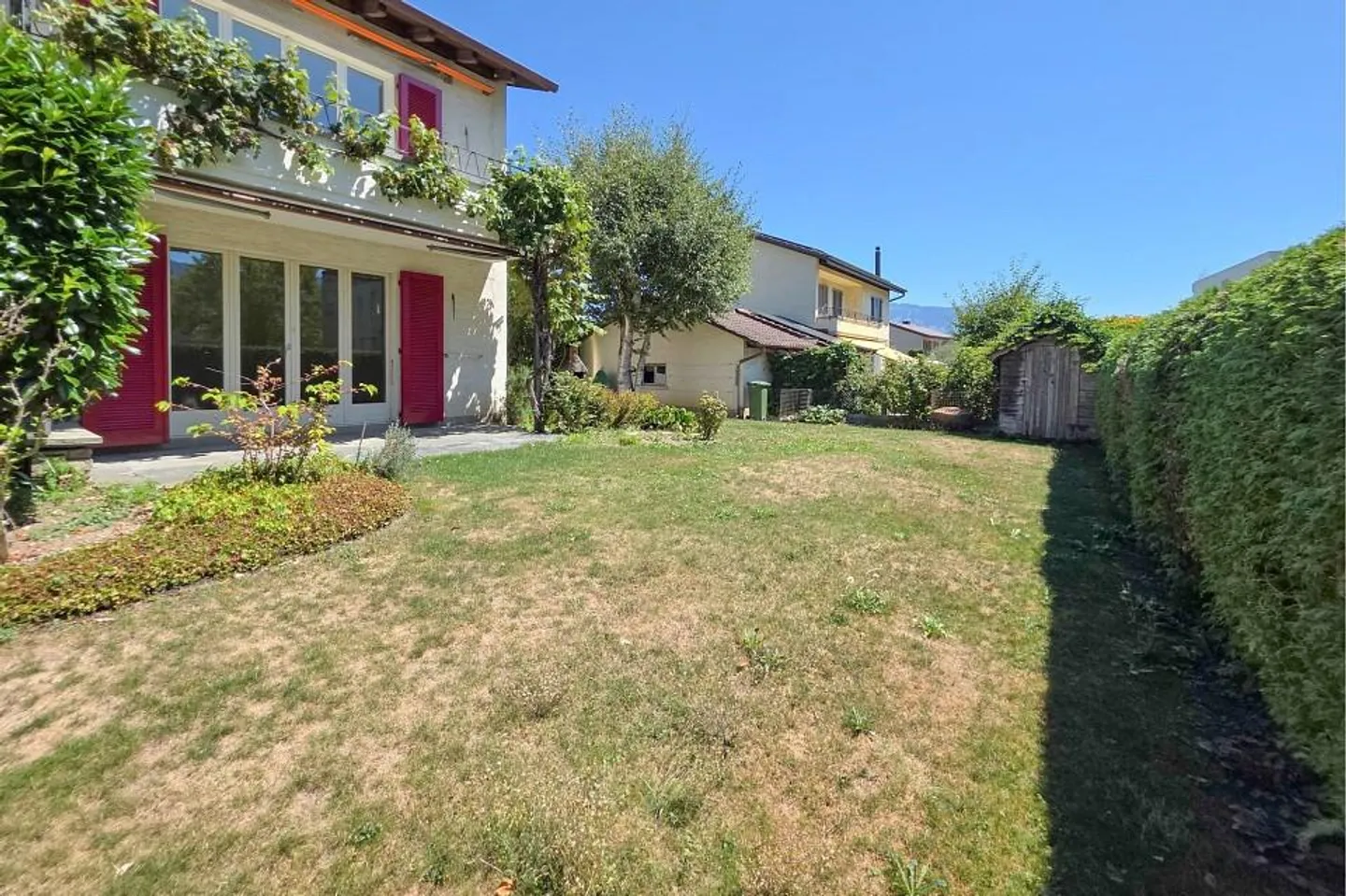 Una casa con prospettive - Casa bifamiliare in una zona residenziale privilegiata a Thun - Foto 3 di 13