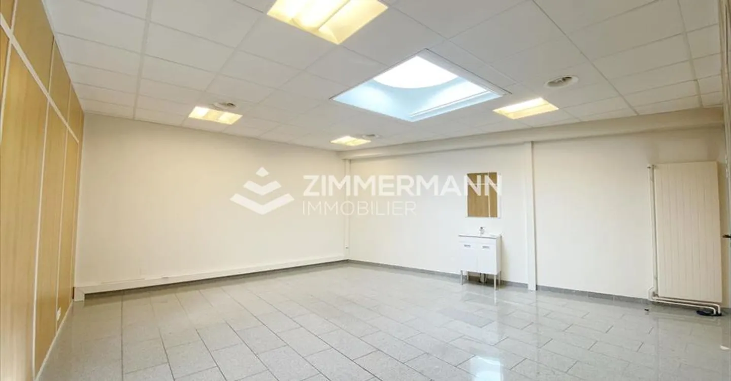 Spazio ufficio in affitto - Foto 7 di 12