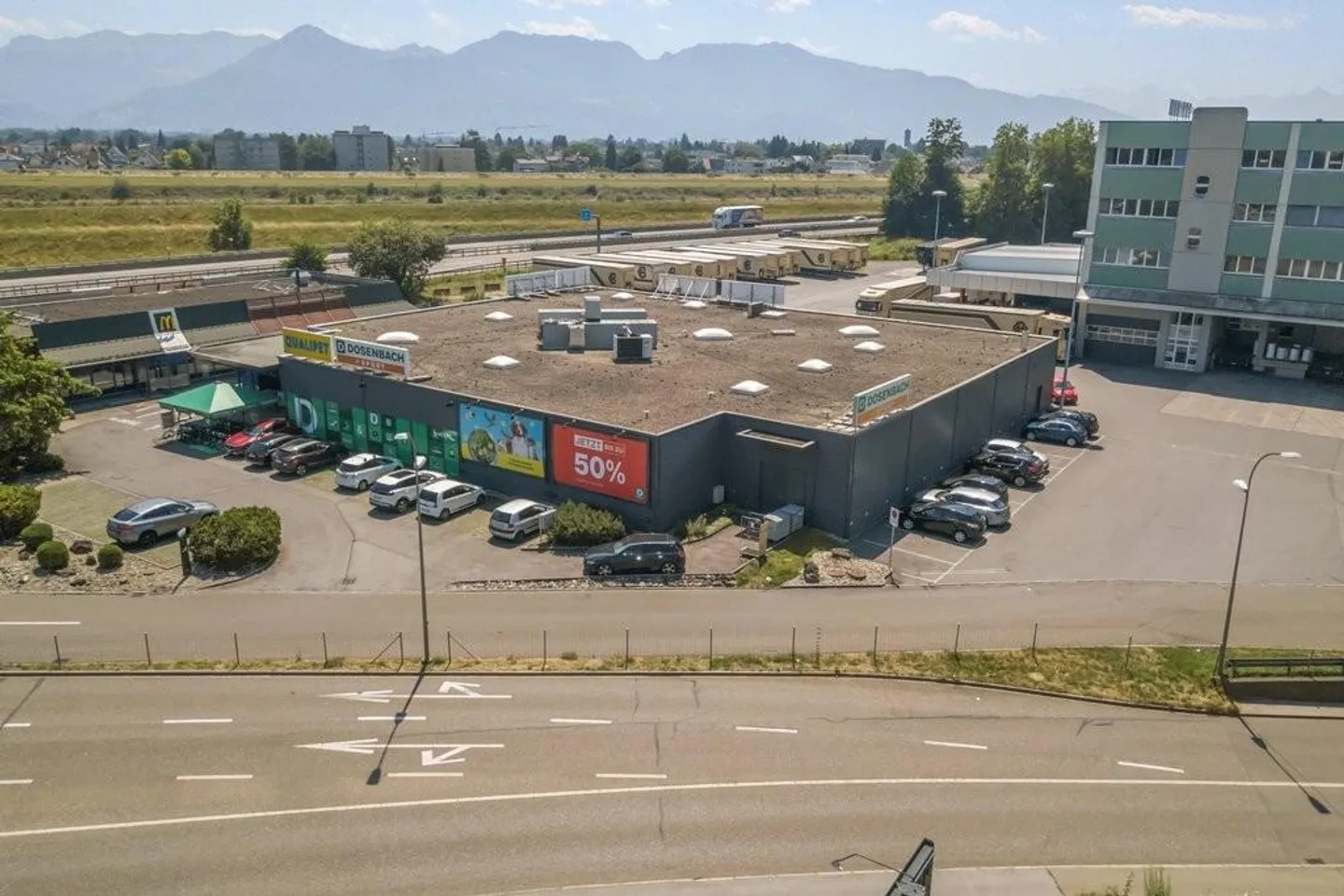 Votre nouveau point de vente dans le marché de détail Rheinspitz ! - Photo 1 sur 5