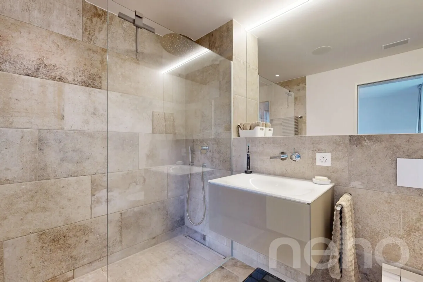 Modern 3.5-Room Apartment - Photo 9 of 11