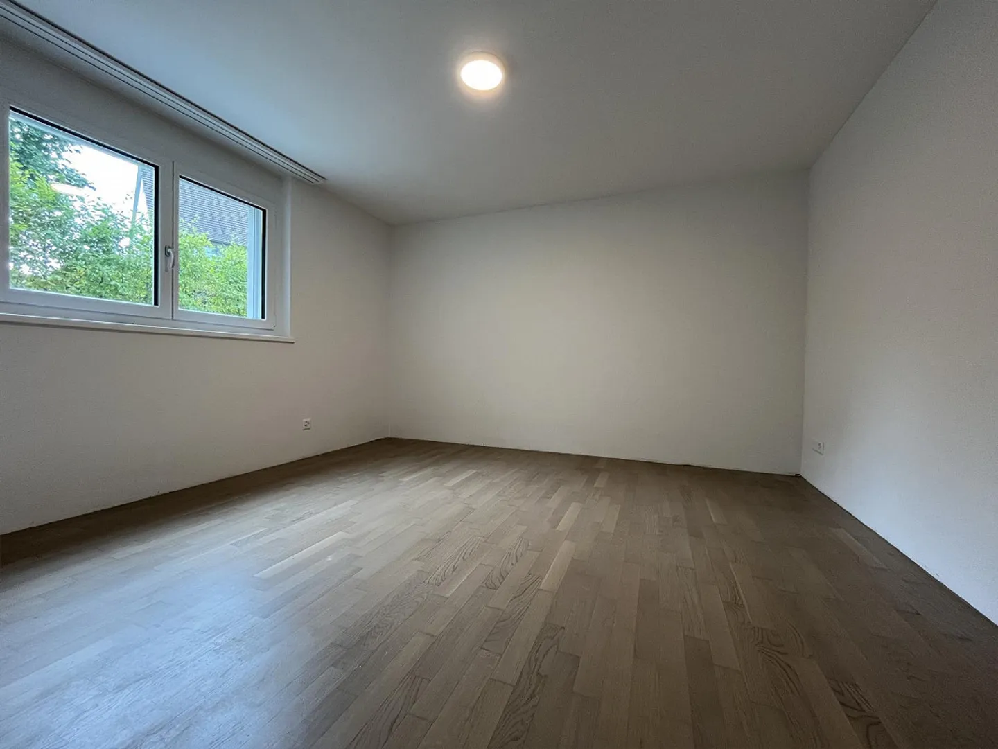 Large apartment with a balcony and a large terrace - Photo 9 of 12