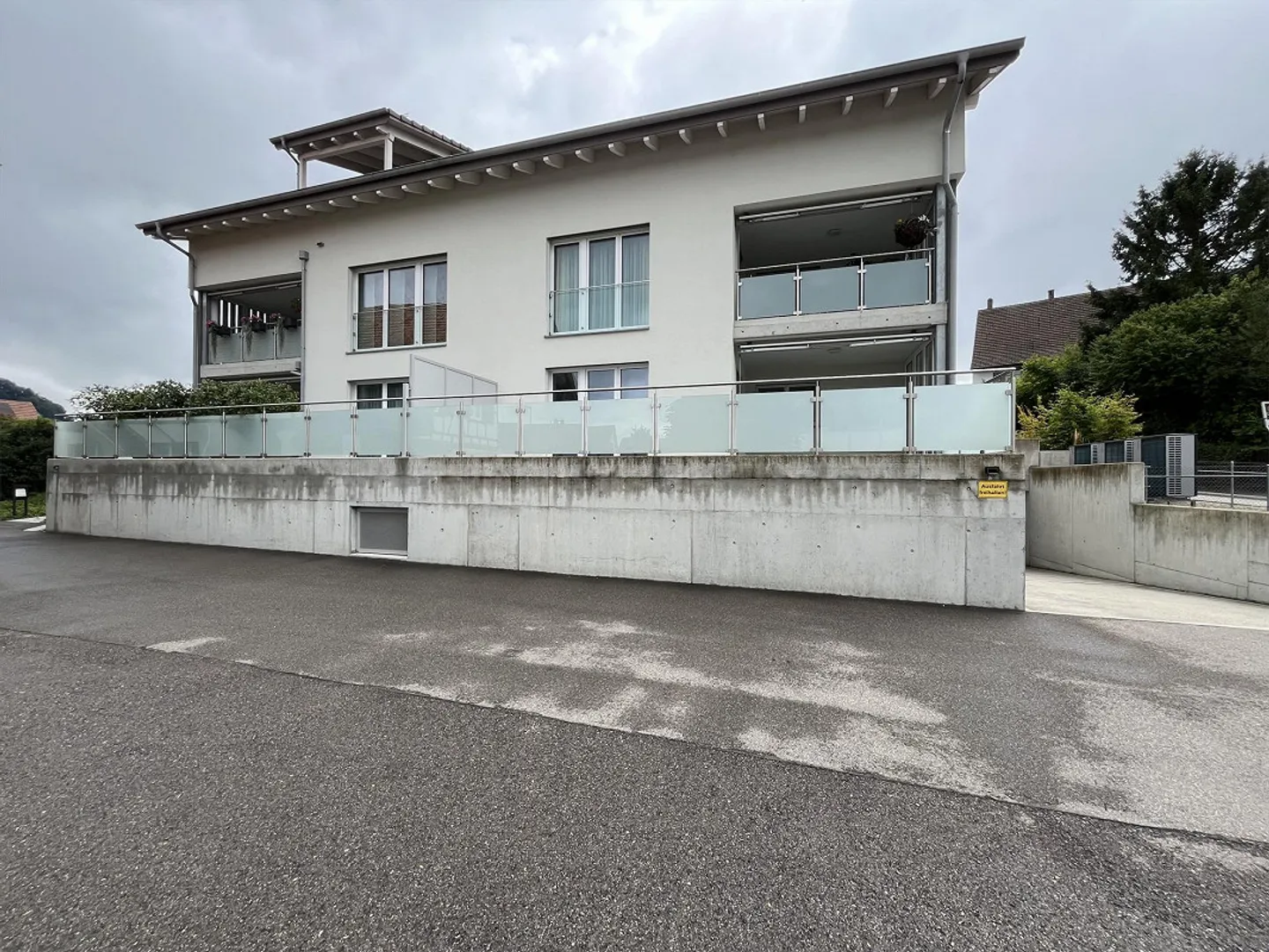Large apartment with a balcony and a large terrace - Photo 12 of 12