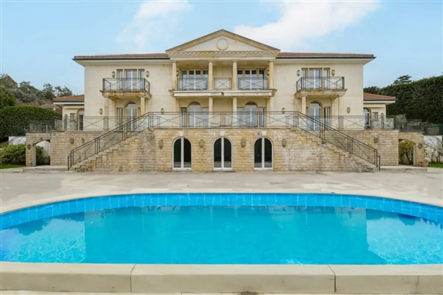 Ampia casa padronale divisa in 2 appartamenti con vista lago - Foto 13 di 13