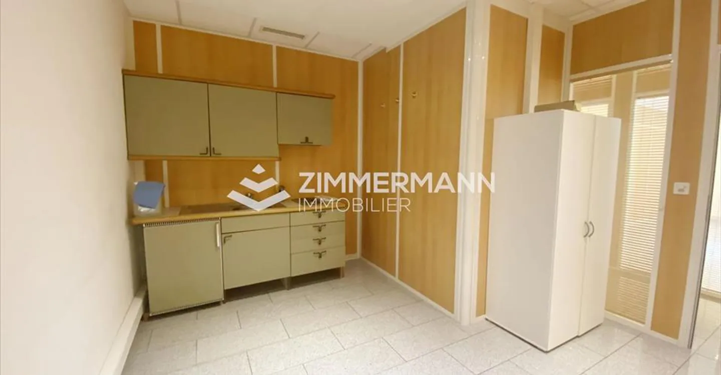 Spazio ufficio in affitto - Foto 9 di 12