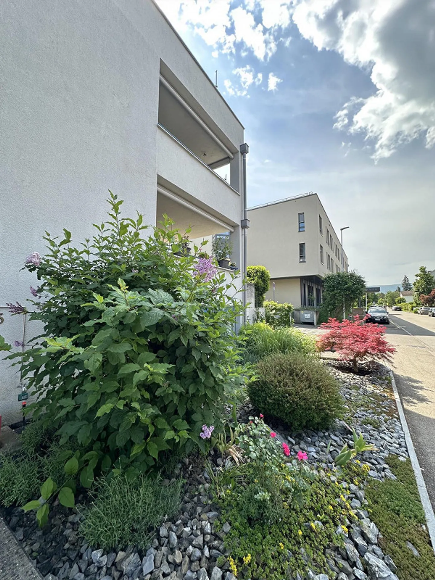 Ampio appartamento di 5,5 locali con balcone e garage a Oberwil - Foto 13 di 18