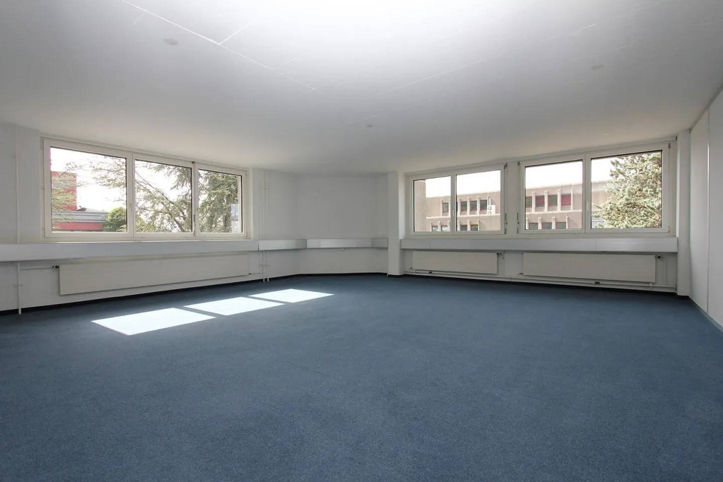Büro mit flexibler Raumaufteilung in der nähe vom Brüttseller-Kreuz - Foto 1 di 4