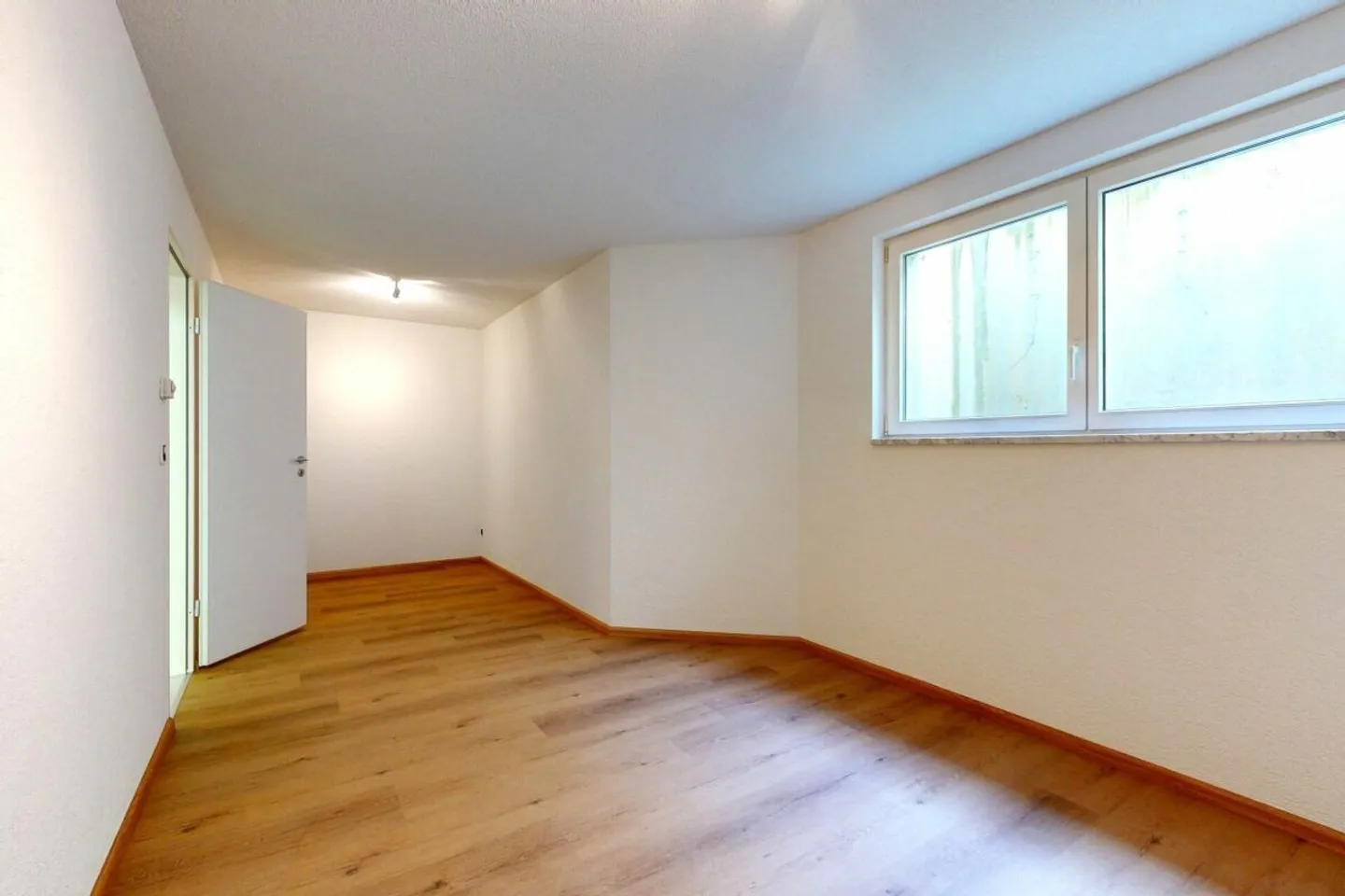 Well-maintained single-family house in a wonderful location - Photo 15 of 21